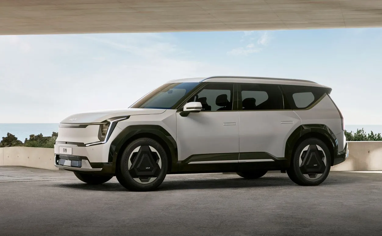 kia-ev9-37738416.jpg