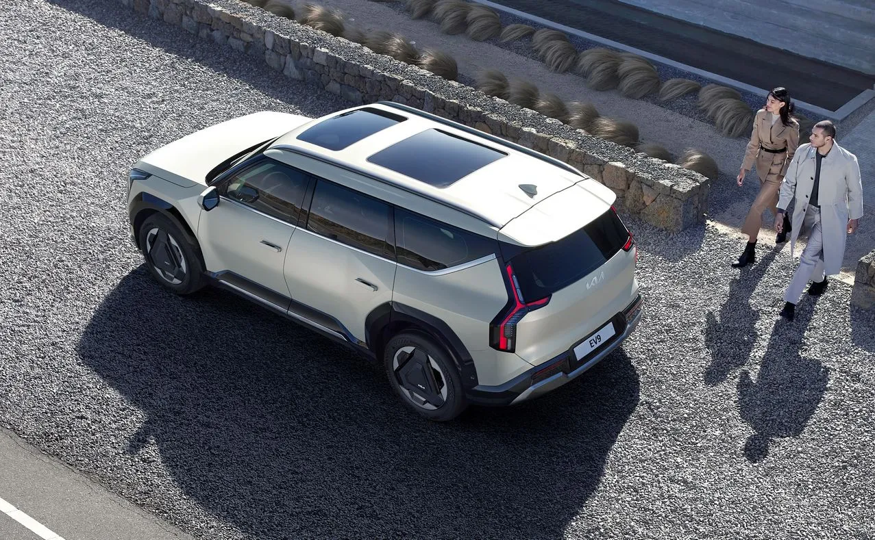 kia-ev9-37738443.jpg
