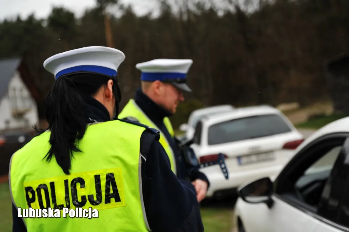 policja-37764003.jpg
