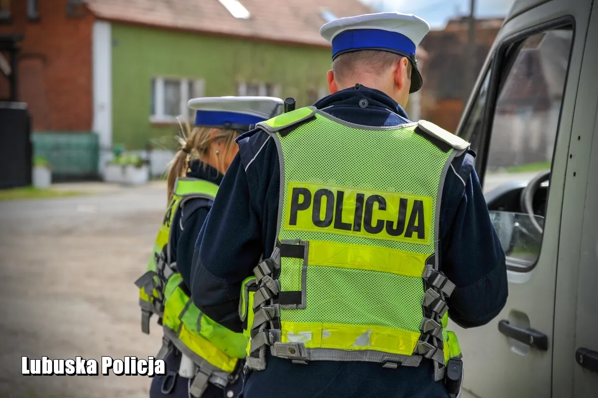 policja-37764026.jpg