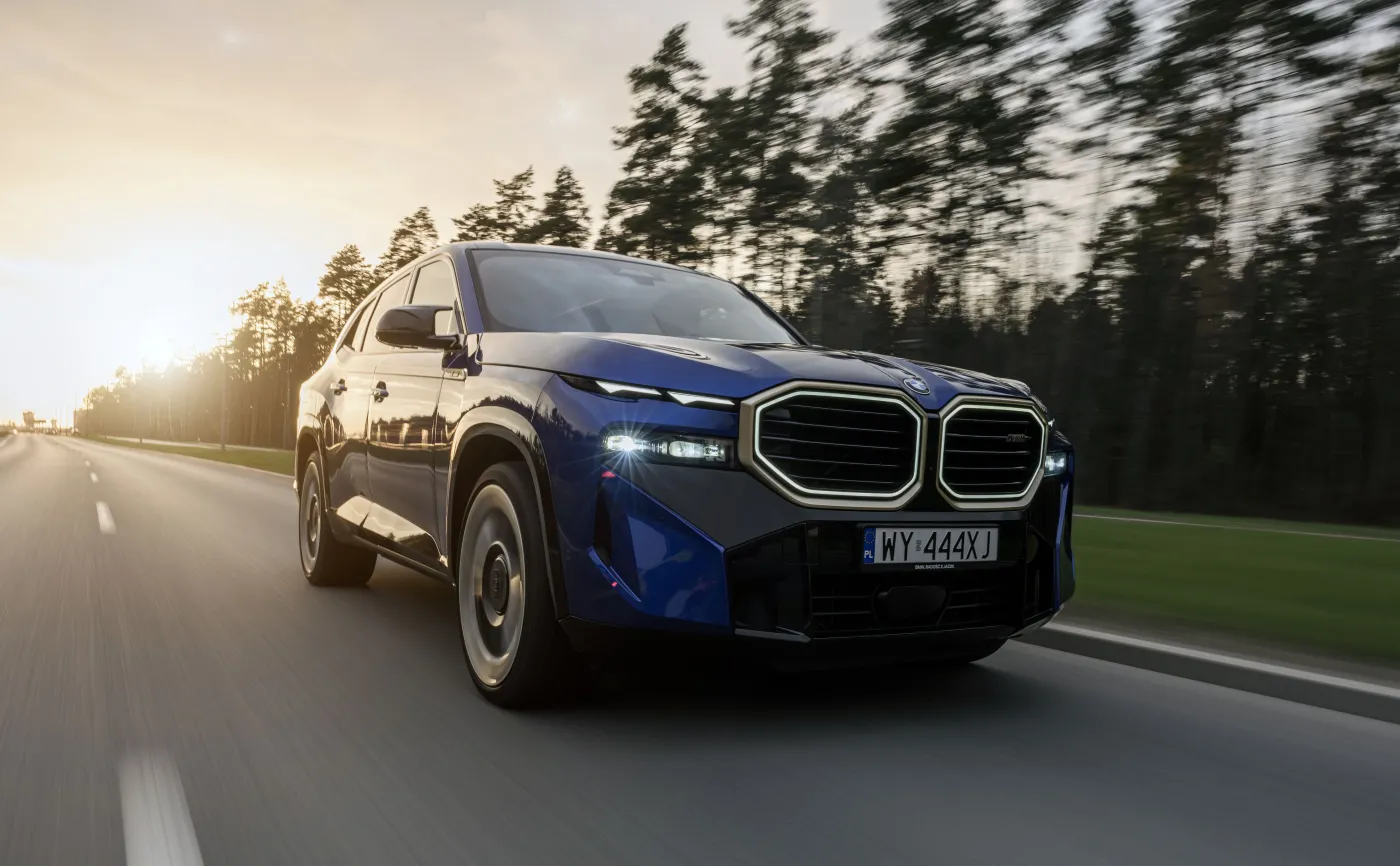 bmw-xm-37798376.jpeg