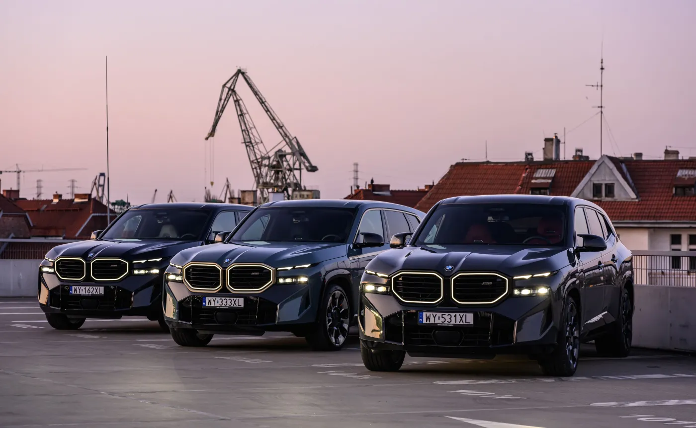 bmw-xm-37798422.jpeg