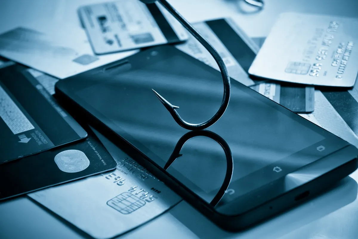 phising oszustwa telefon sms smartfon