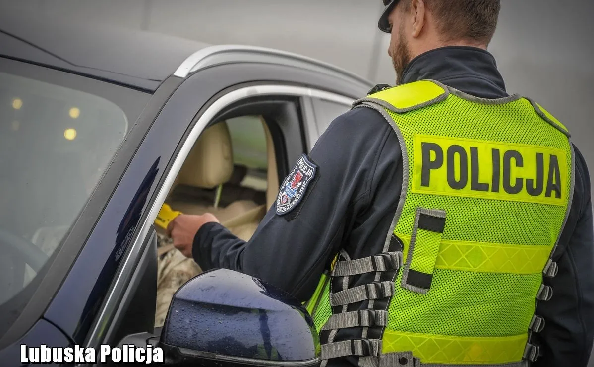policja-37623730.jpg