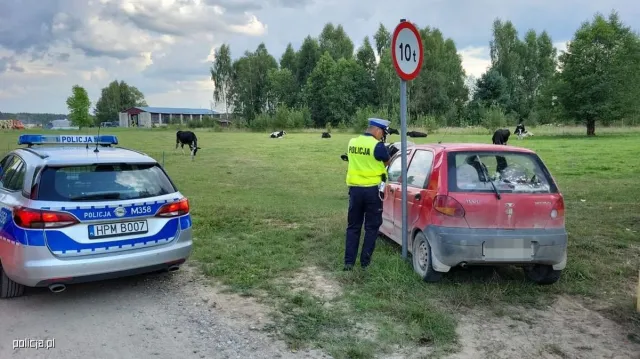 11-latek porwał samochód i uciekał przed policją. To nie jest żart