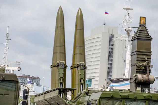 Rosjanie sięgnęli po Iskandery. Ostrzał podczas pogrzebu poległego żołnierza