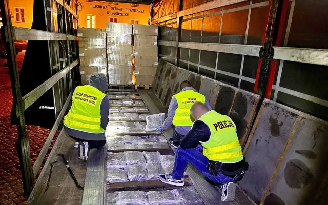 Straż Graniczna upolowała TIR-a. Pies wykrył rekordowy przemyt
