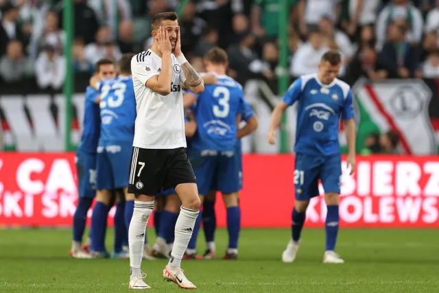 Legia przegrała czwarty ligowy mecz z rzędu. To już nie kryzys, tylko kataklizm [WIDEO]