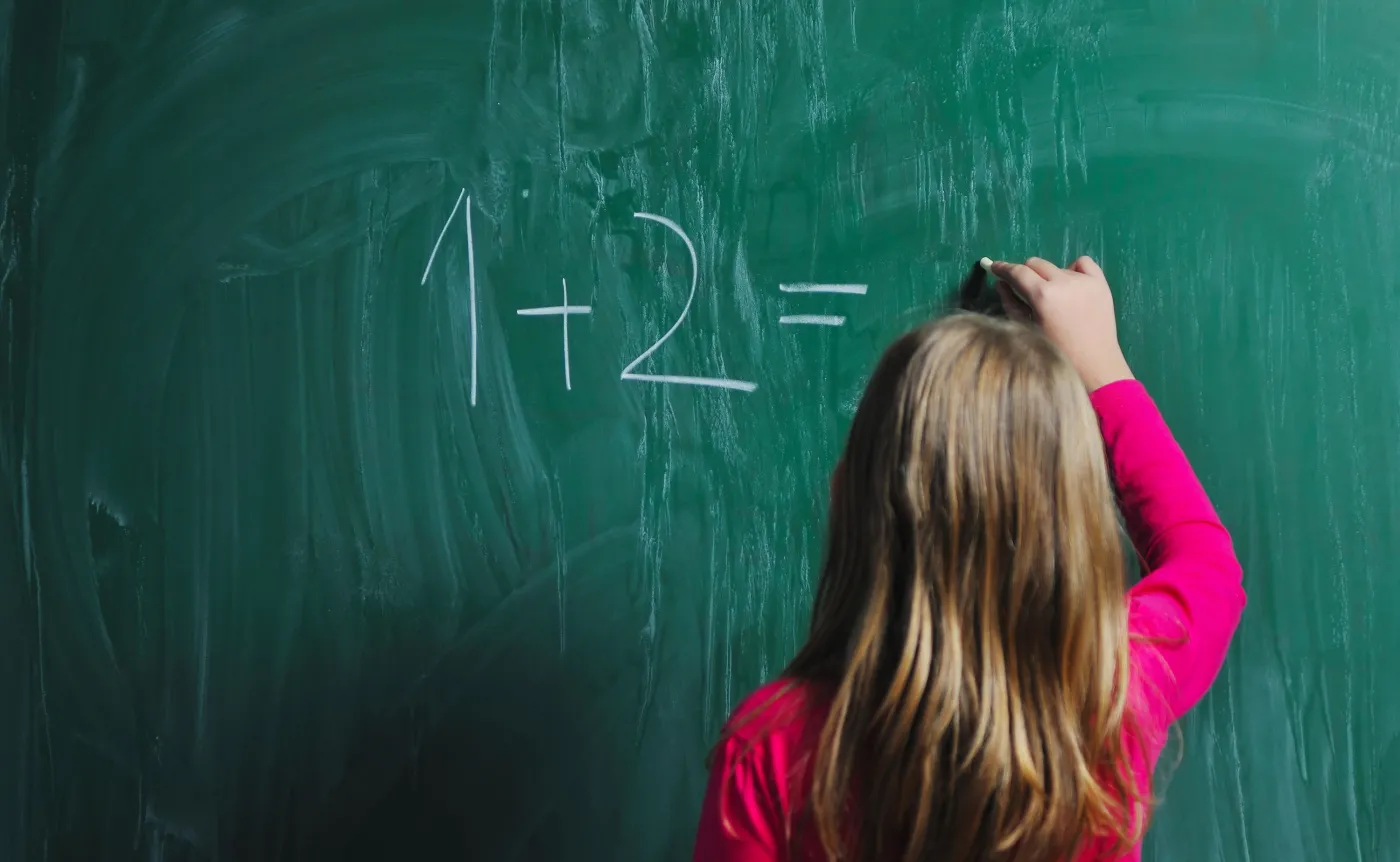 Szkoła publiczna, pieniądze prywatne. Nauczyciele opłacani przez rodziców?