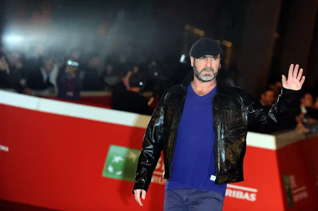 Eric Cantona zagra... koncert w filharmonii w norweskim Kristiansand