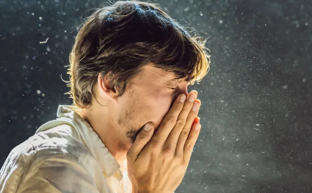 Czy zakażeni SARS-CoV-2 po raz drugi mogą infekować innych? Jaki jest przebieg choroby?