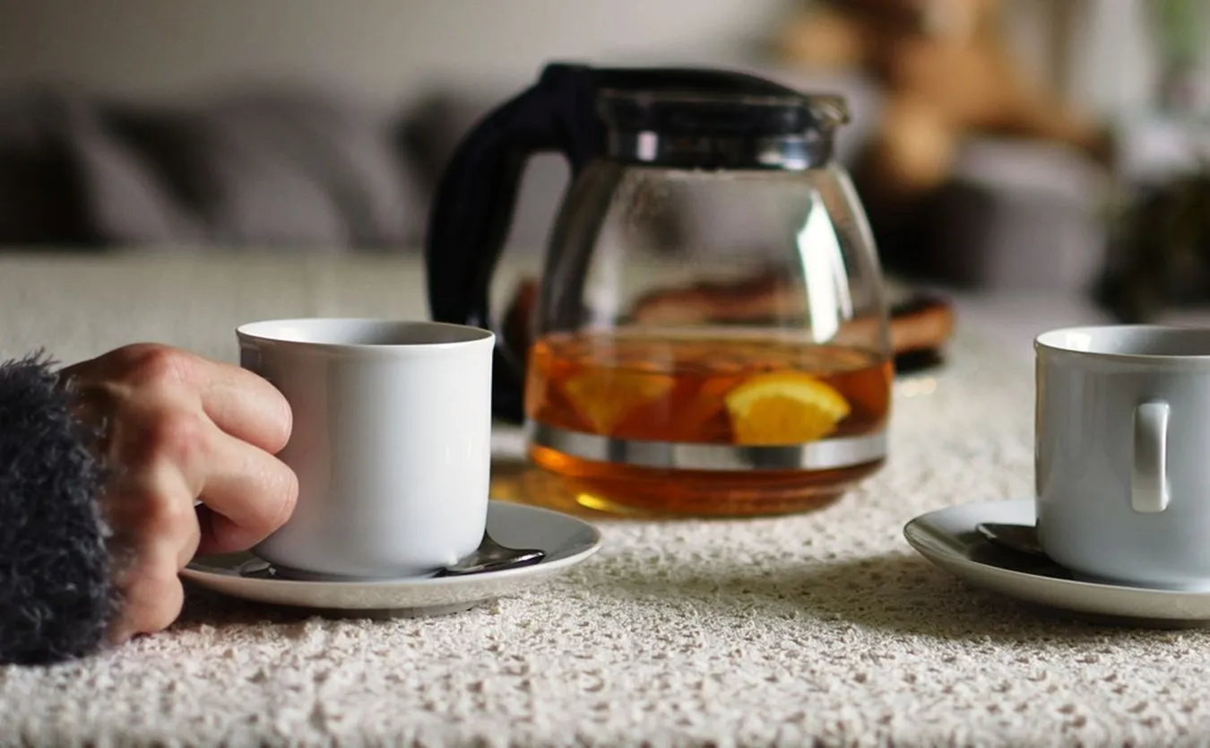 Ekspresowa czy liściasta? Przekonaj się, dlaczego dziś warto napić się herbaty