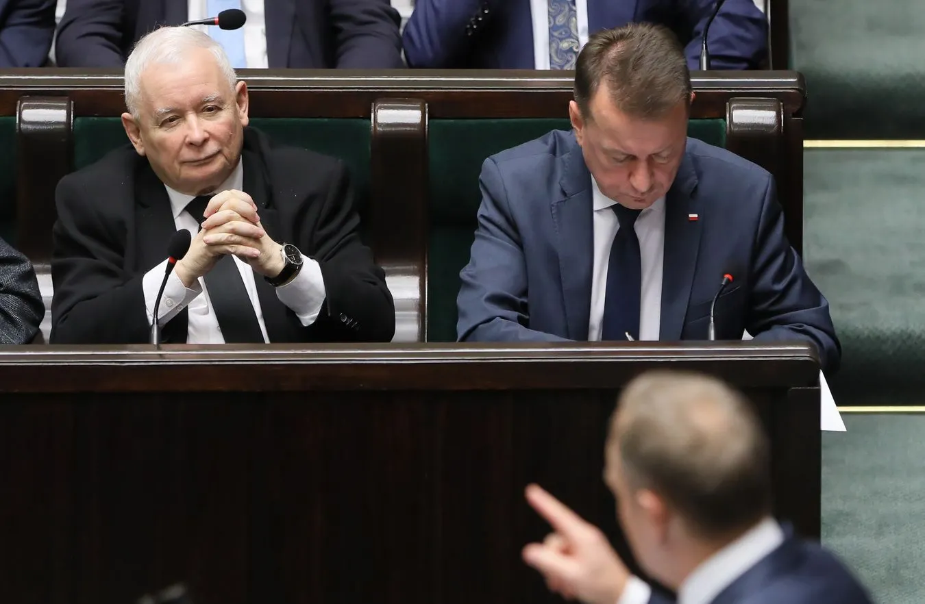 Szokujące zwroty akcji w polityce. PiS traci grunt pod nogami