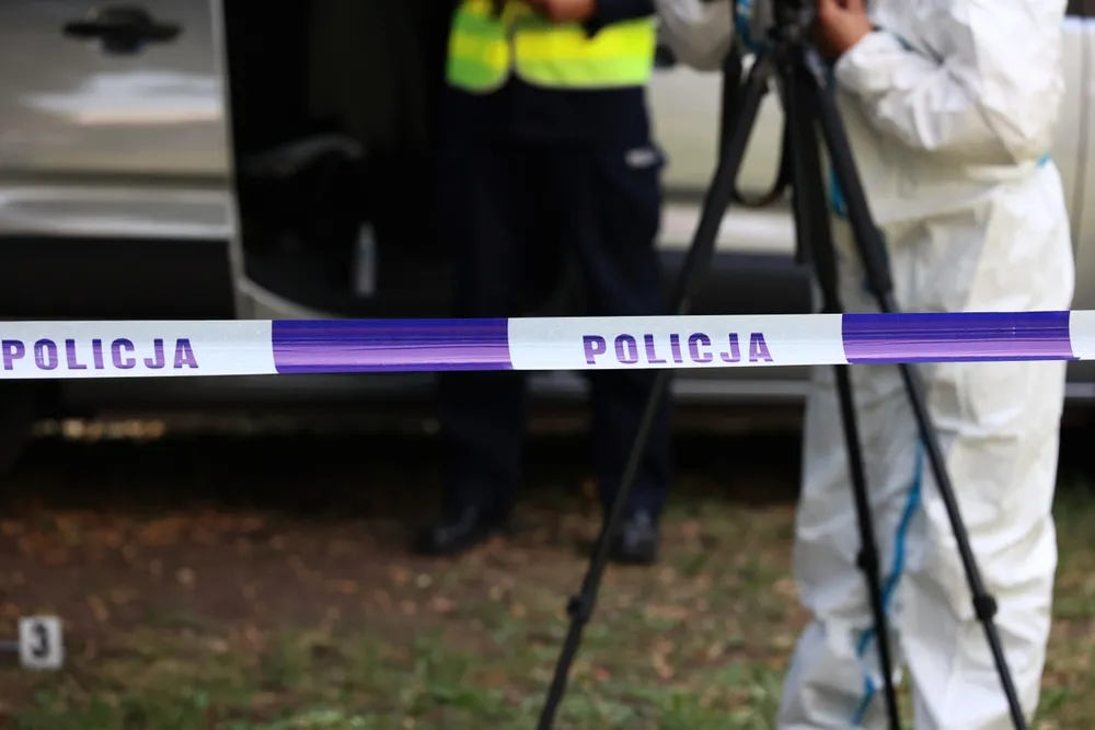 Żychlin. Zwłoki ukryte pod podłogą, przysypane popiołem. Na kredensie była krew