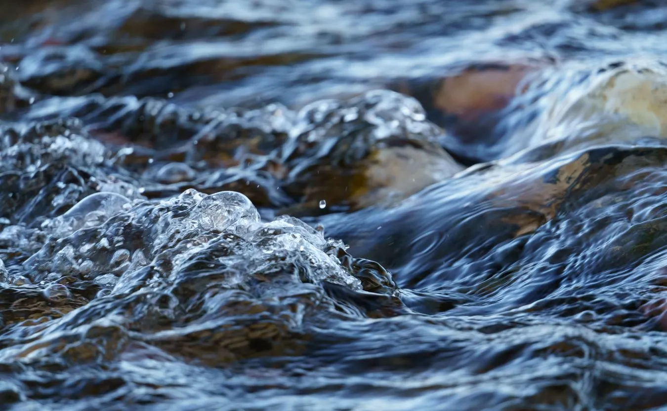 IMGW ostrzega: Krzna przekroczyła stan alarmowy