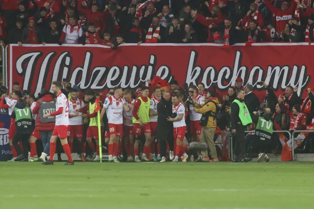 Komentator meczu Widzew-Legia przeklął na antenie. "Jest, k***a, gol!" [WIDEO]