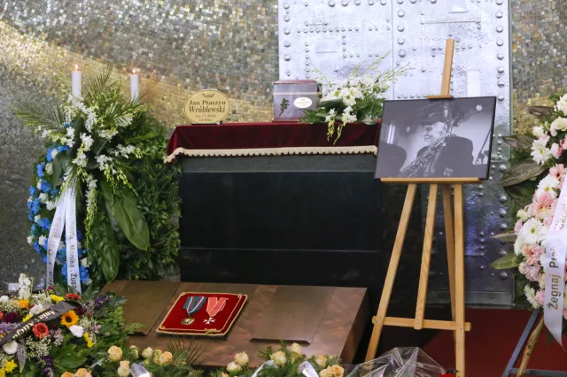 Pogrzeb Jana Ptaszyna Wróblewskiego. Muzyka żegnały tłumy [FOTO]