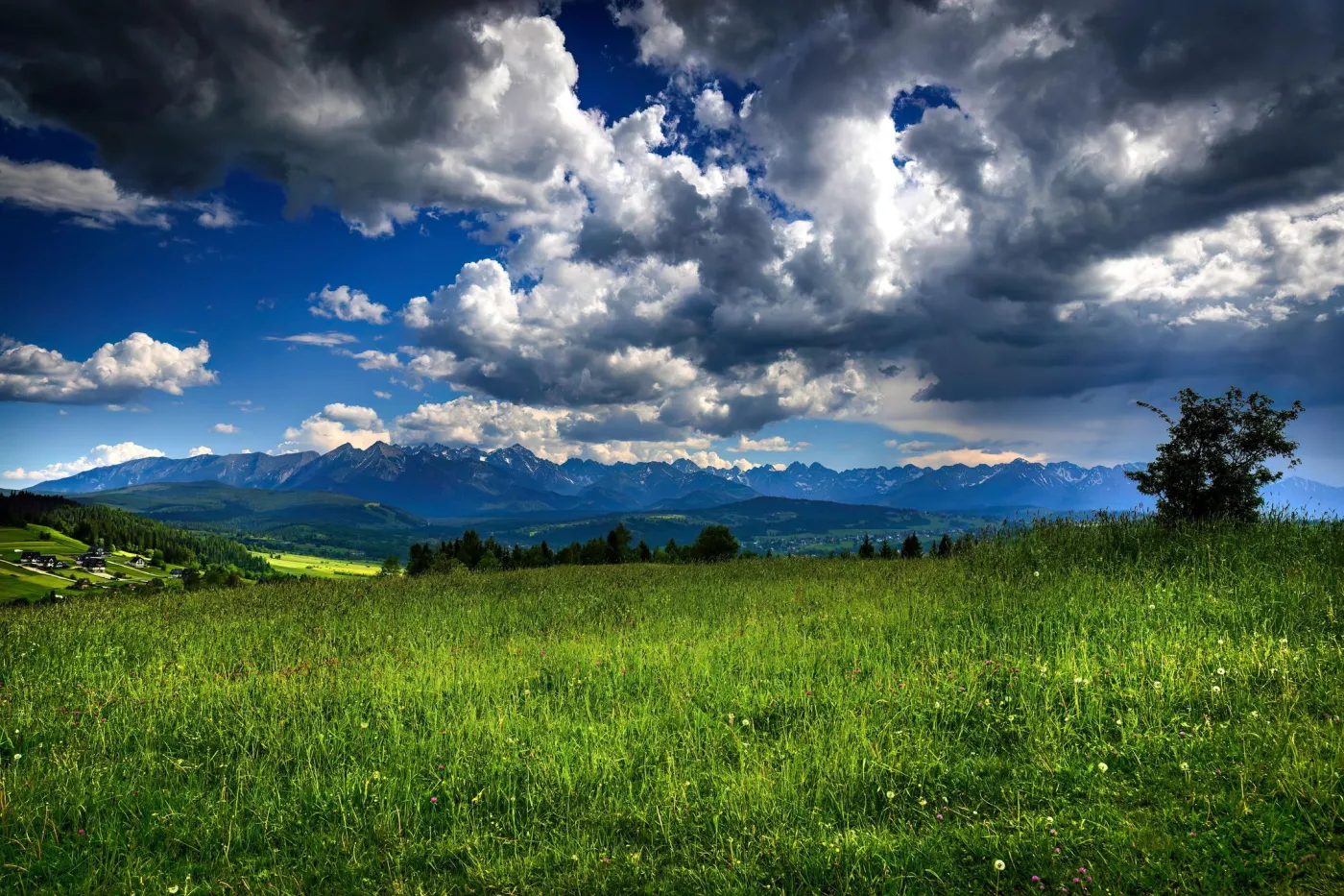 Długi weekend pod Tatrami. Korki na Zakopiance
