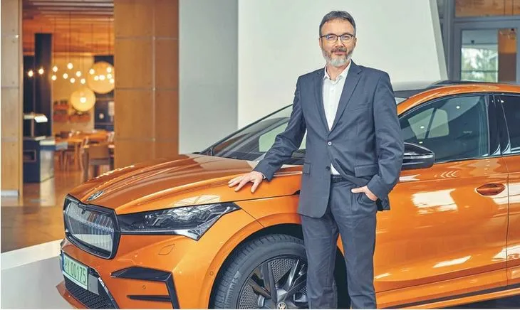 Škoda wprowadza program Biznes Ekspert i nowatorskie hybrydy z dużym zasięgiem