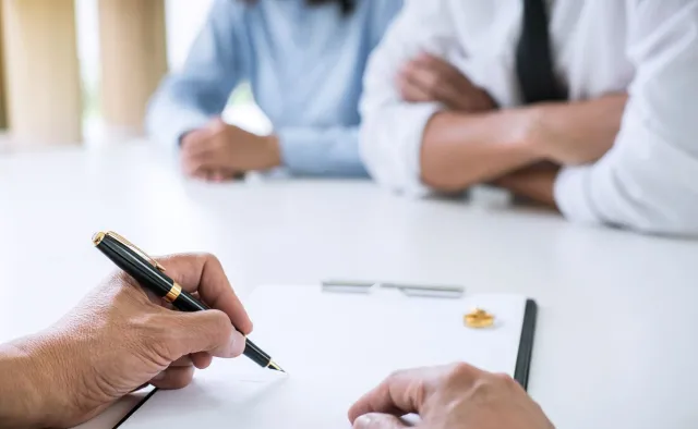 Specjalna sytuacja w prawie spadkowym: Kto dziedziczy po rozwodzie?