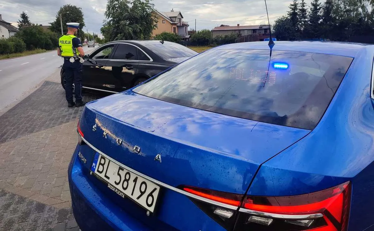 Leci 15 punktów i 2500 zł. Gdy policjant zauważy, nie będzie litości. Jak działa metoda na mapę?