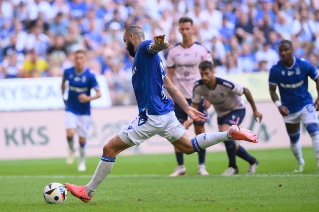 Ekstraklasa. Lech dostał rzut karny w prezencie. Hotic dobił Górnika