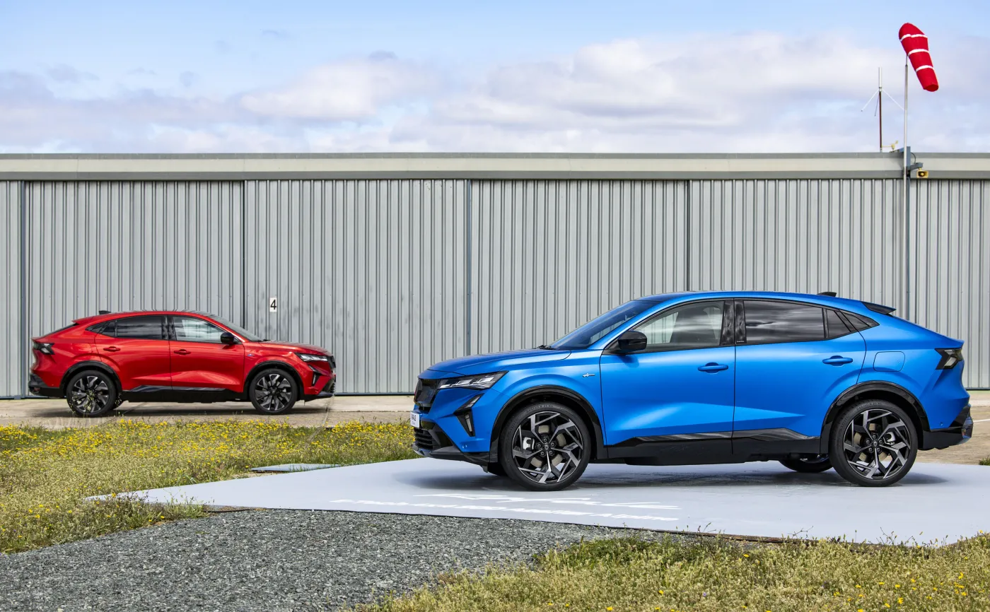 Nowe Renault Rafale E-Tech 4x4 300 KM