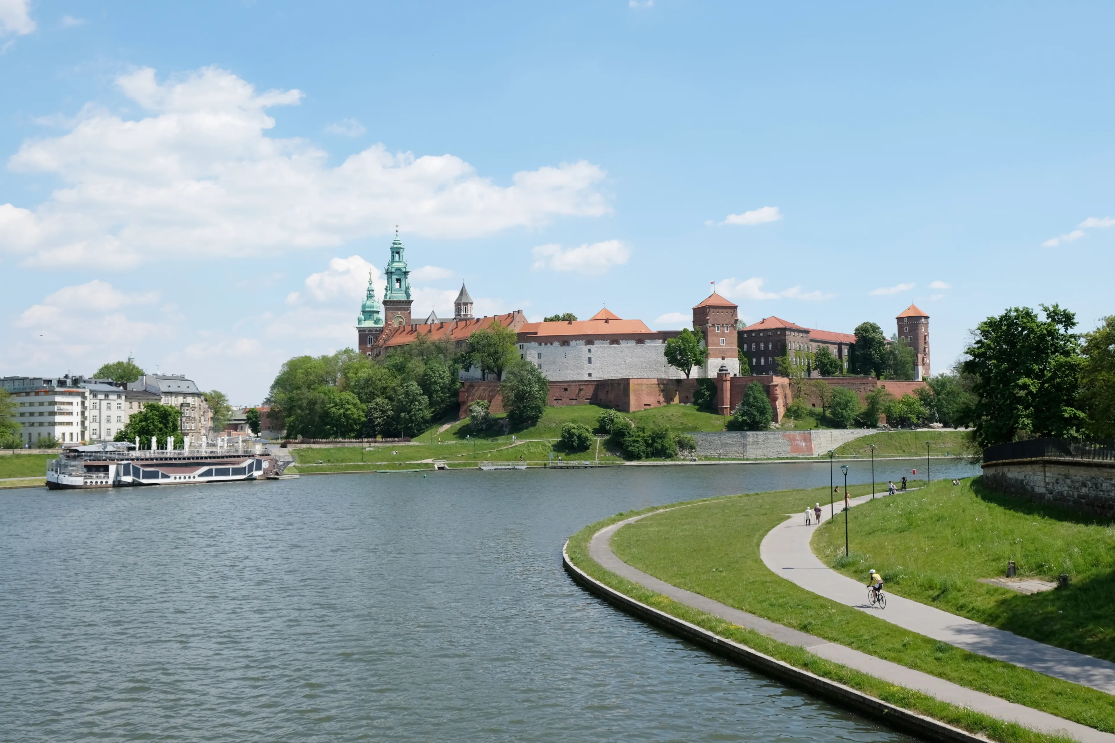 Miliony na kampanię i 24 komitety w grze. Kraków wybierze nowego prezydenta