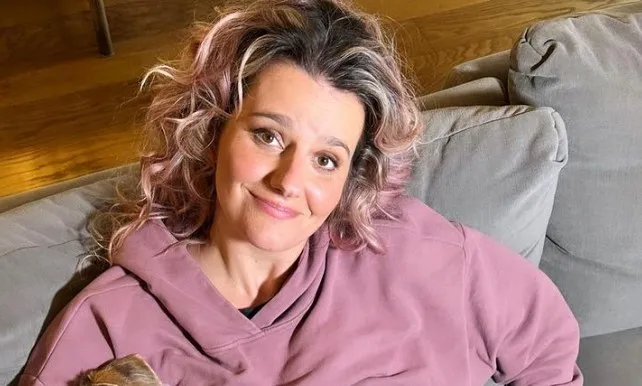 Sesja ciążowa Zofii Zborowskiej i Andrzeja Wrony. "Czekamy na ciebie smrodzie" [FOTO]