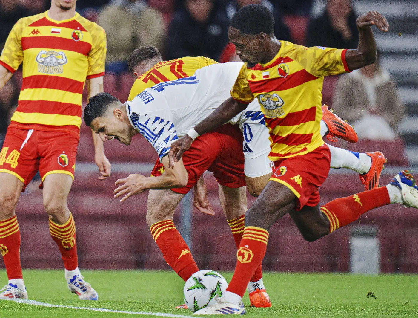 Liga Konferencji. Magiczny gol Pululu. Jagiellonia pokonała faworyta