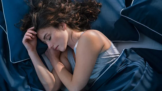 Najgorsza pozycja do spania. Powoduje niewyspanie, ból pleców i głowy