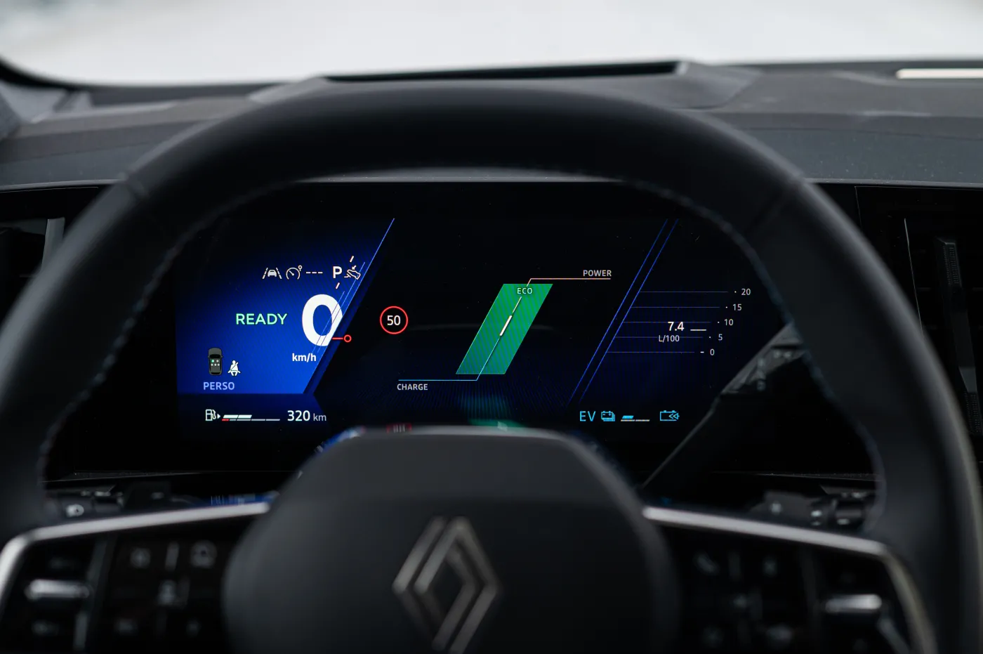 Renault Rafale E-Tech full hybrid 200
