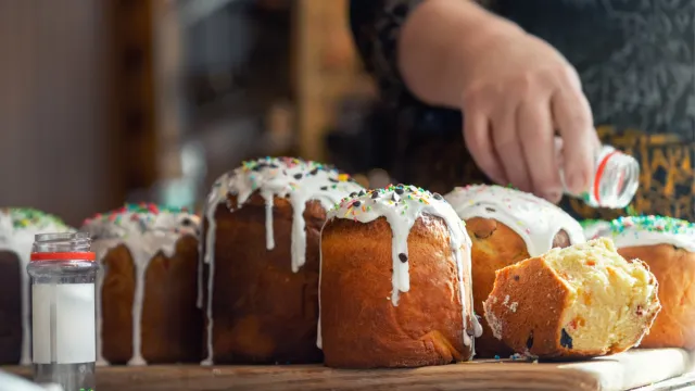 Dodała truciznę do świątecznego ciasta. Chciała pozbyć się teściowej. Trzy osoby nie żyją