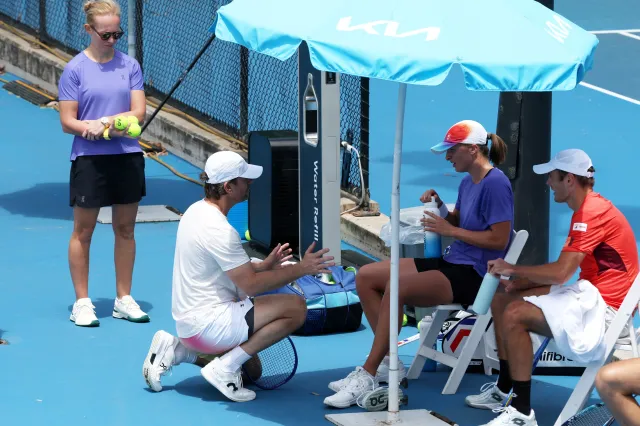 Pub należący do Sławomira Mentzena przeprosił Igę Świątek