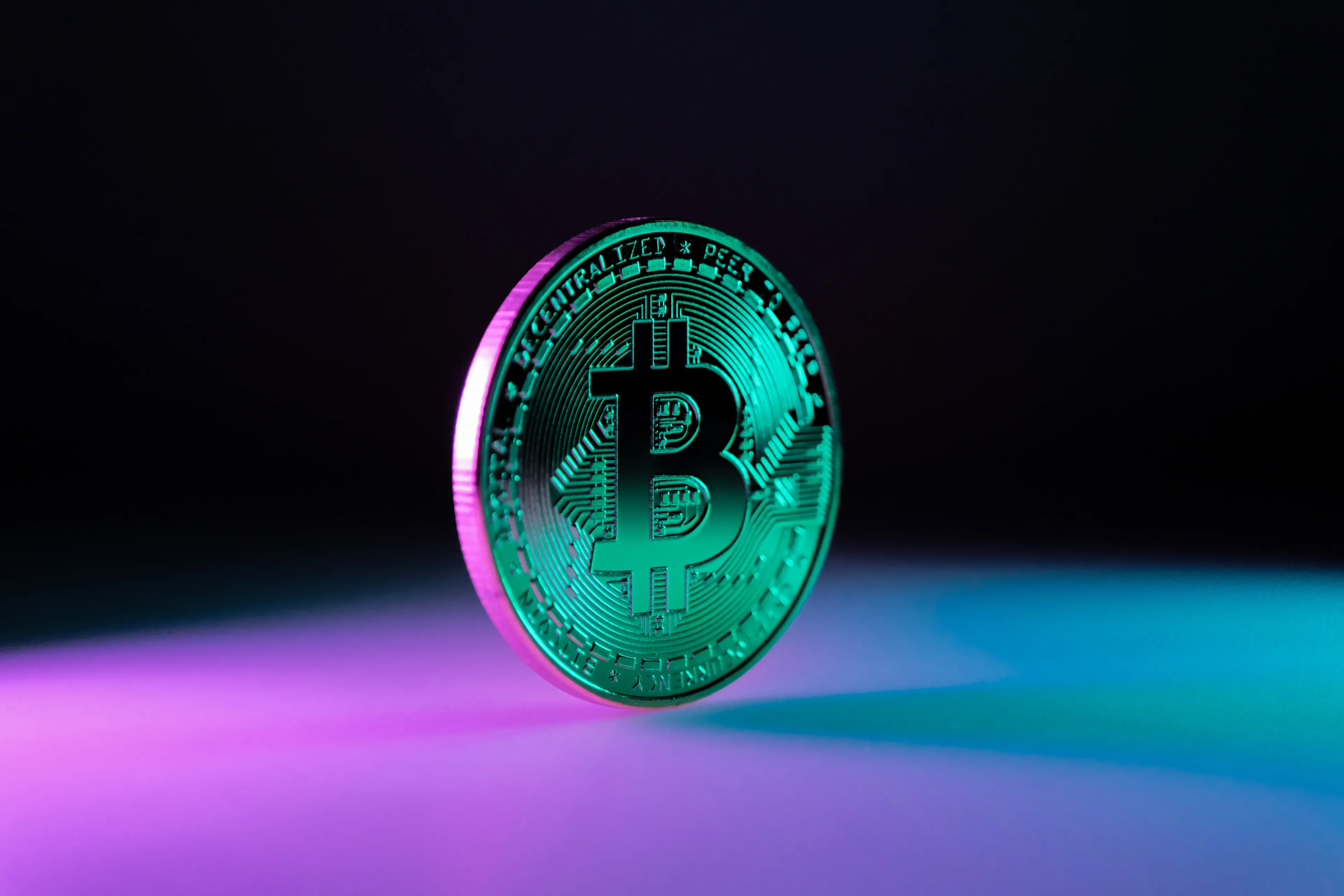Kto w Polsce ma kryptowaluty? Badanie NBP