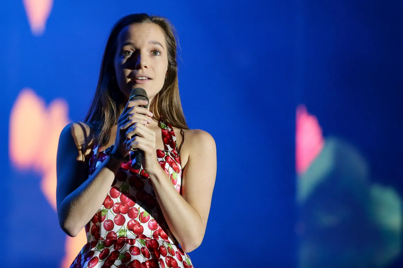 Sanah powinna zostać doceniona przez rząd? "Zrobiła więcej niż lekcje polskiego"