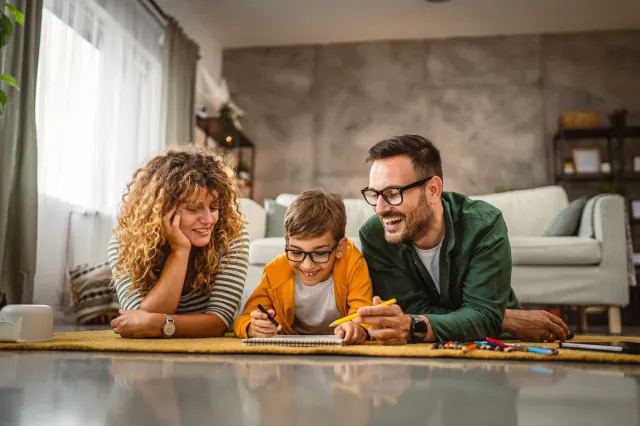 Dodatki do zasiłku rodzinnego 2025 – komu przysługują i ile wynoszą?