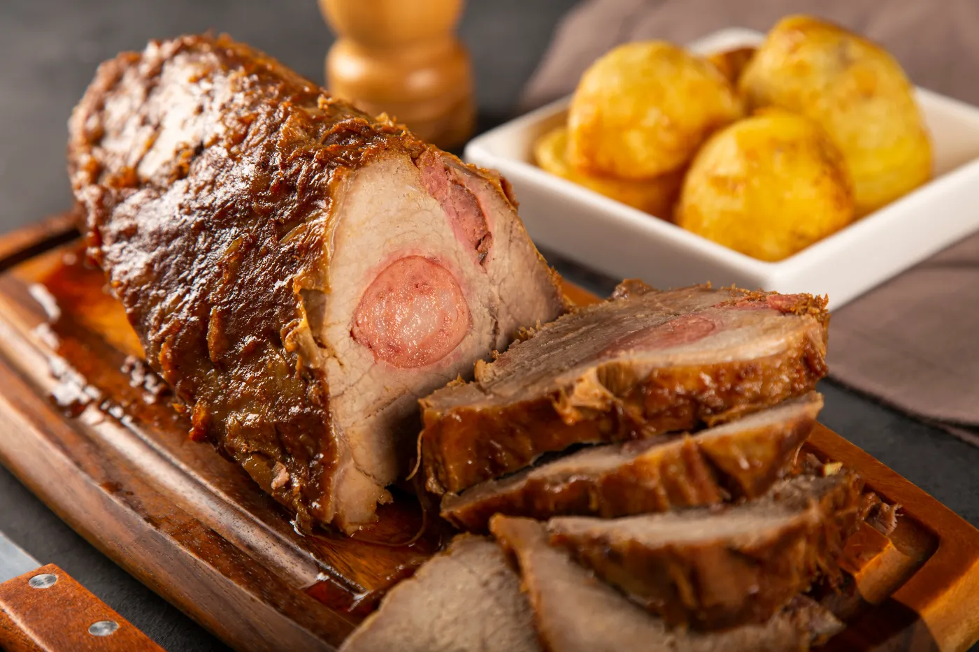 Schab sztygarski od Ewy Wachowicz. Mięsny dodatek doda mu smaku