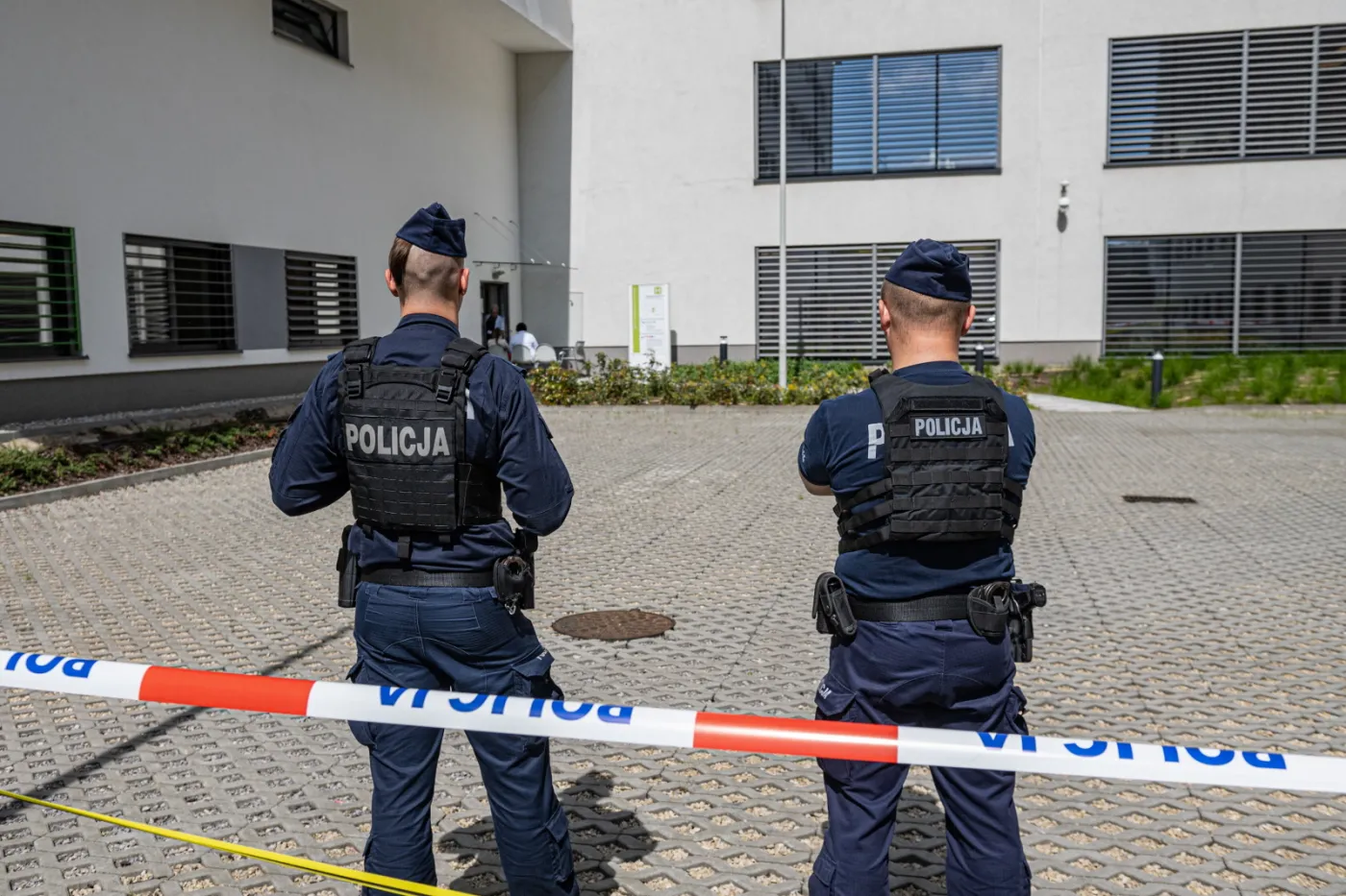 funkcjonariusze policji, atak w Krakowie