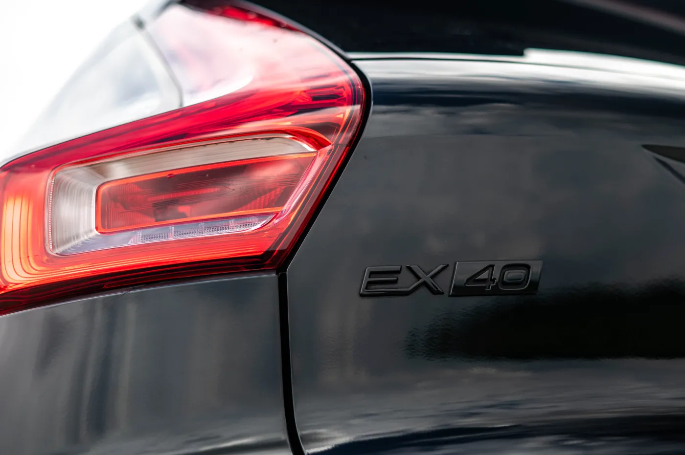 Volvo EX40 Performance Black Edition