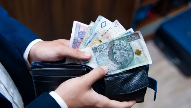 Od 1 lipca 2025 r. wynagrodzenia samorządowców mogą wzrosnąć nawet o 5 proc. Wiemy już, którzy pracownicy dostaną podwyżki i w jakiej wysokości [PROJEKT]