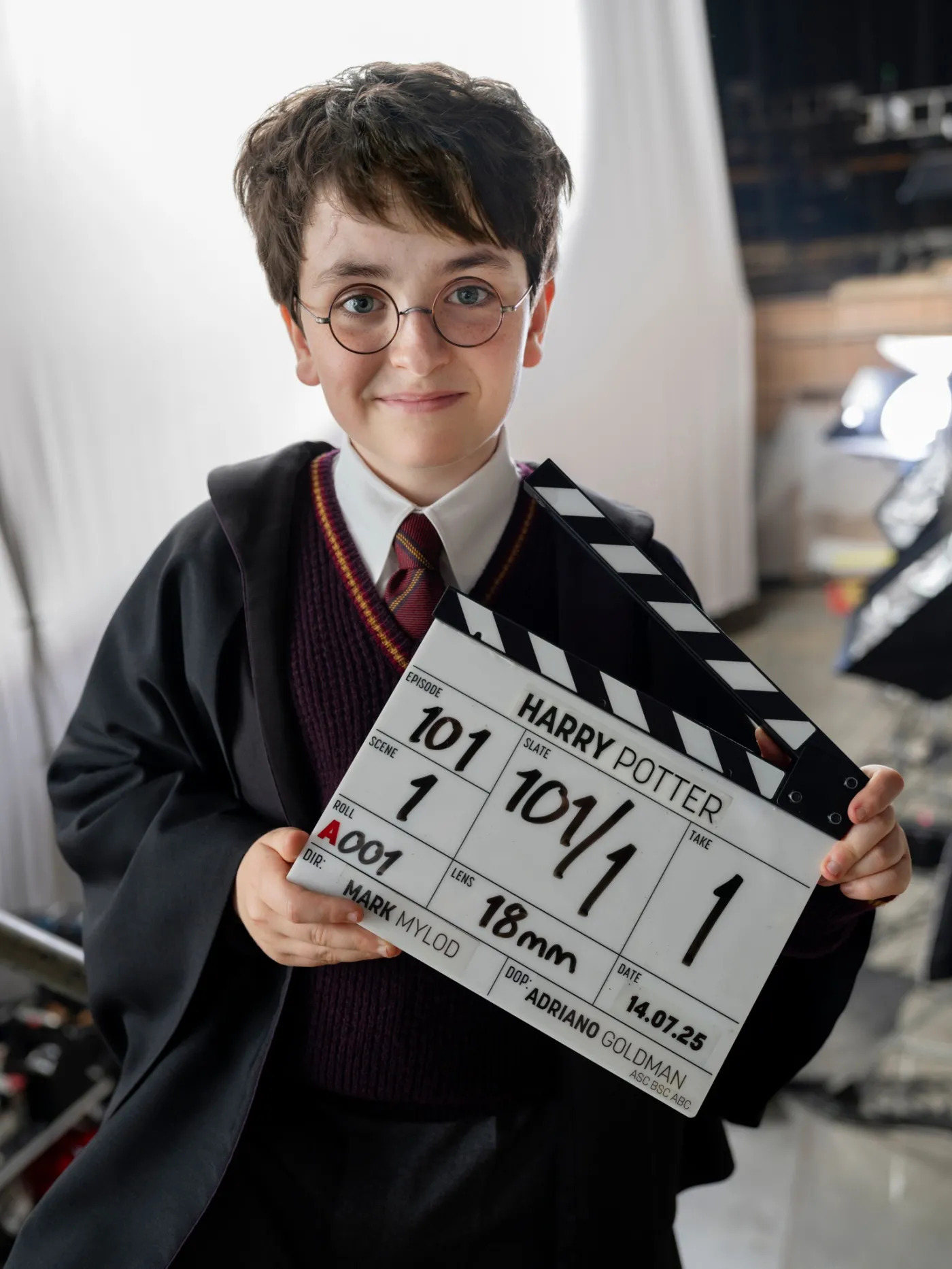 Dominic McLaughlin jako Harry Potter