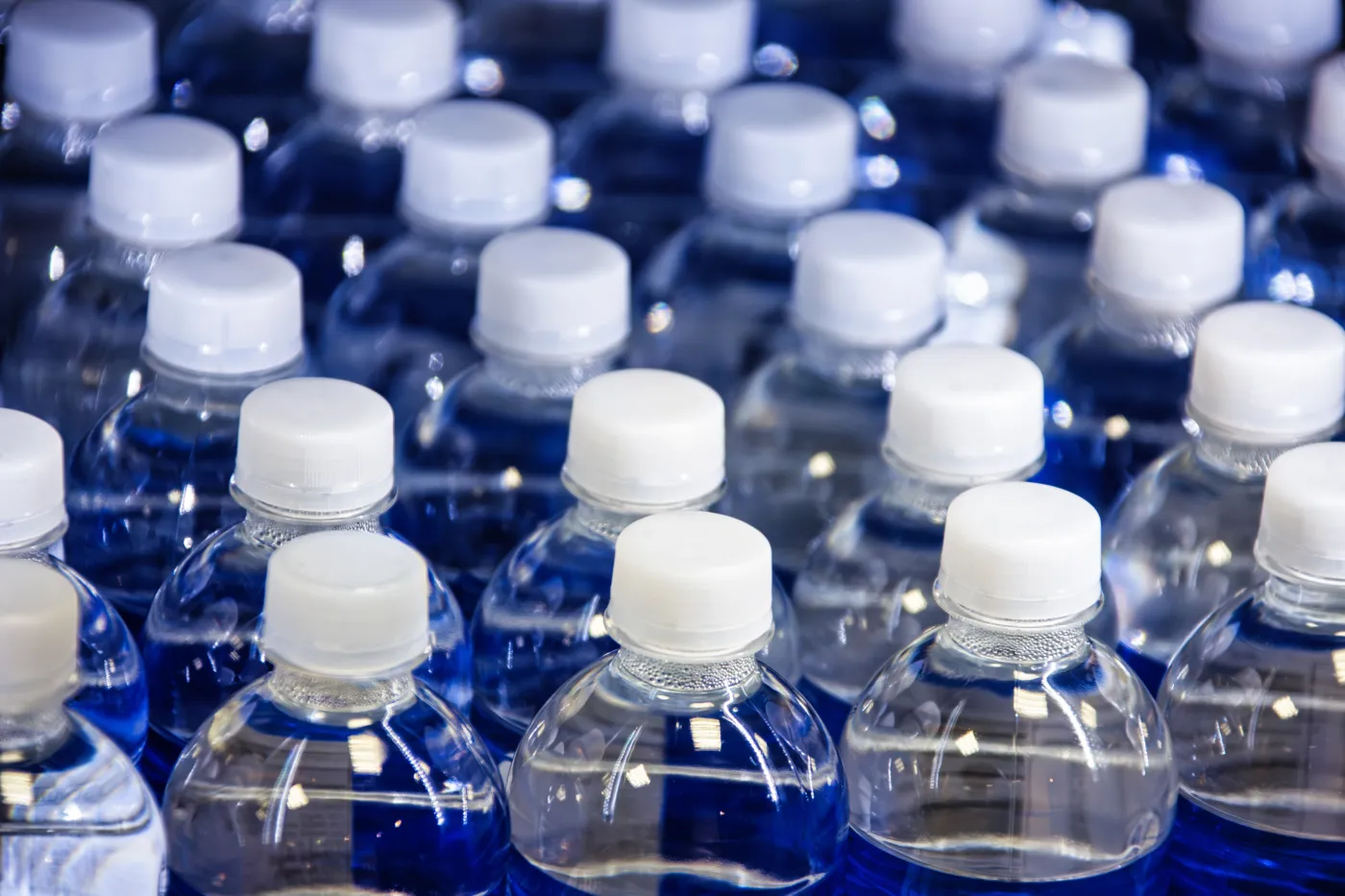 Bon kaucyjny w Polsce. Jak odbierzemy pieniądze za butelki?