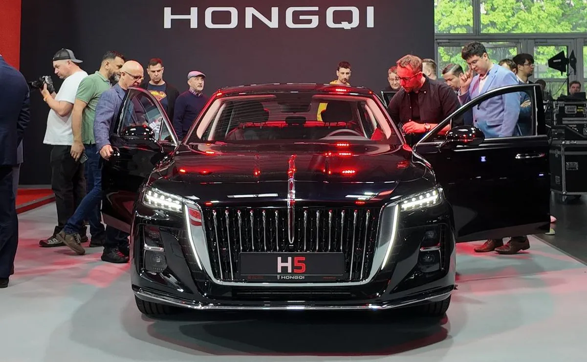 hongqi-38468121.jpg