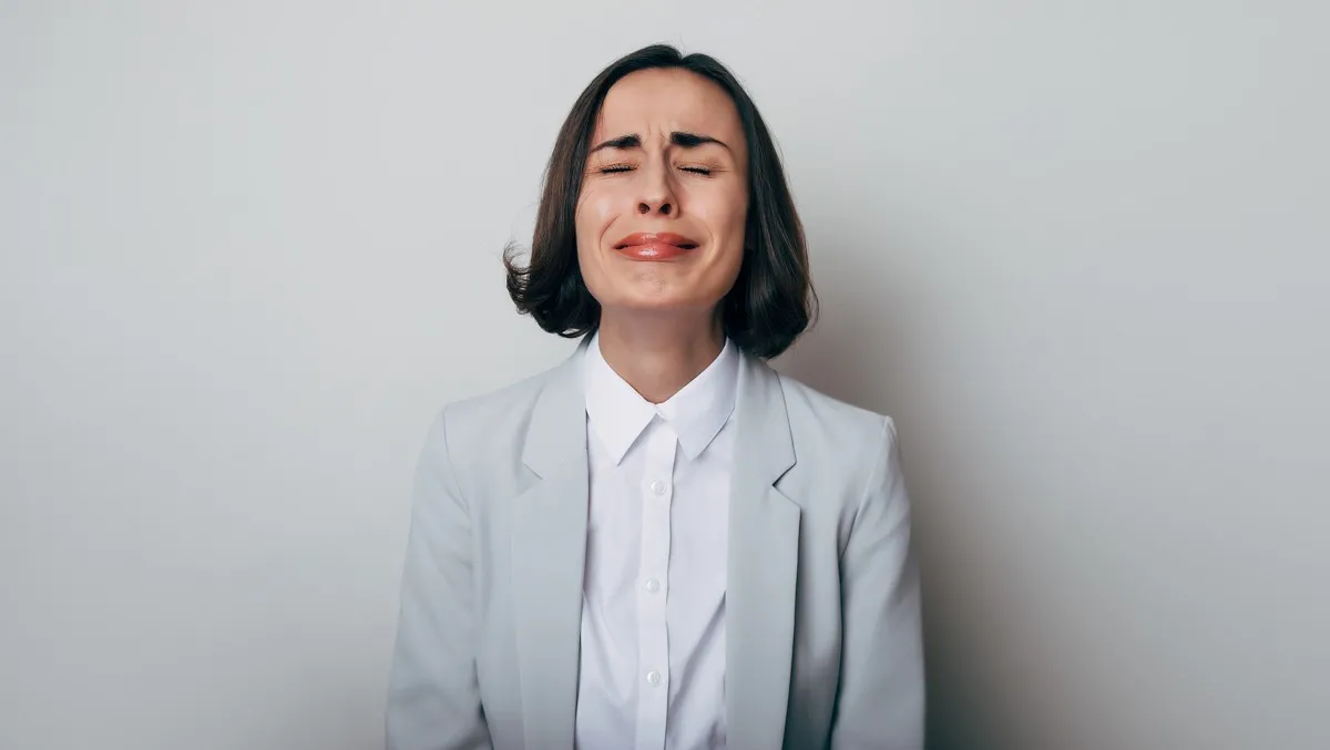 Czasem drobiazg z życia codziennego może osobę dorosłą doprowadzić do płaczu. Dlaczego mała awaria samochodu, konflikt w pracy albo zepsuty plan na wieczór mogą wywołać łzy?