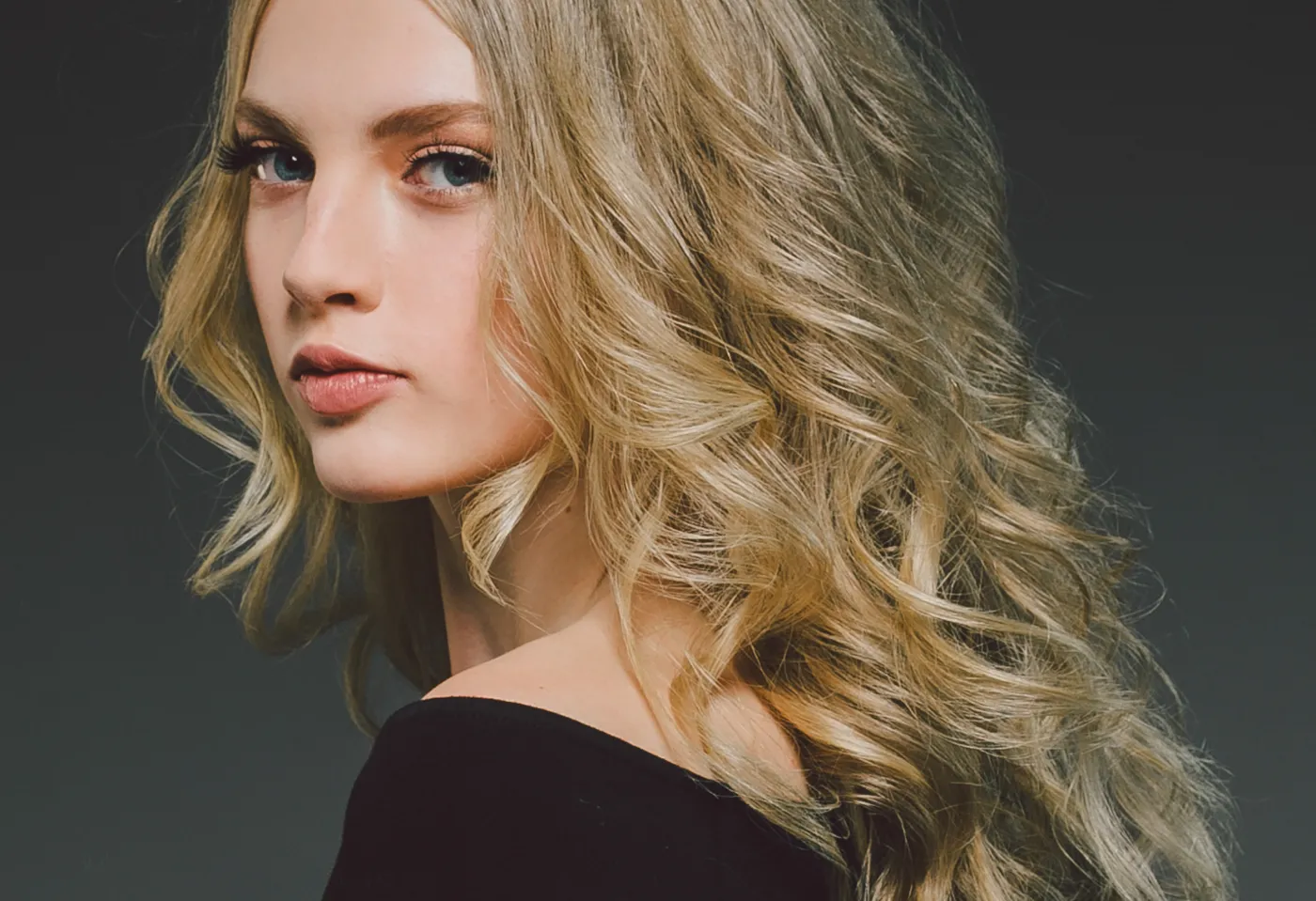 Horoskop dzienny na piątek 13 lutego 2026 r. dla wszystkich znaków zodiaku: Baran, Byk, Bliźnięta, Rak, Lew, Panna, Waga, Skorpion, Strzelec, Koziorożec, Wodnik, Ryby