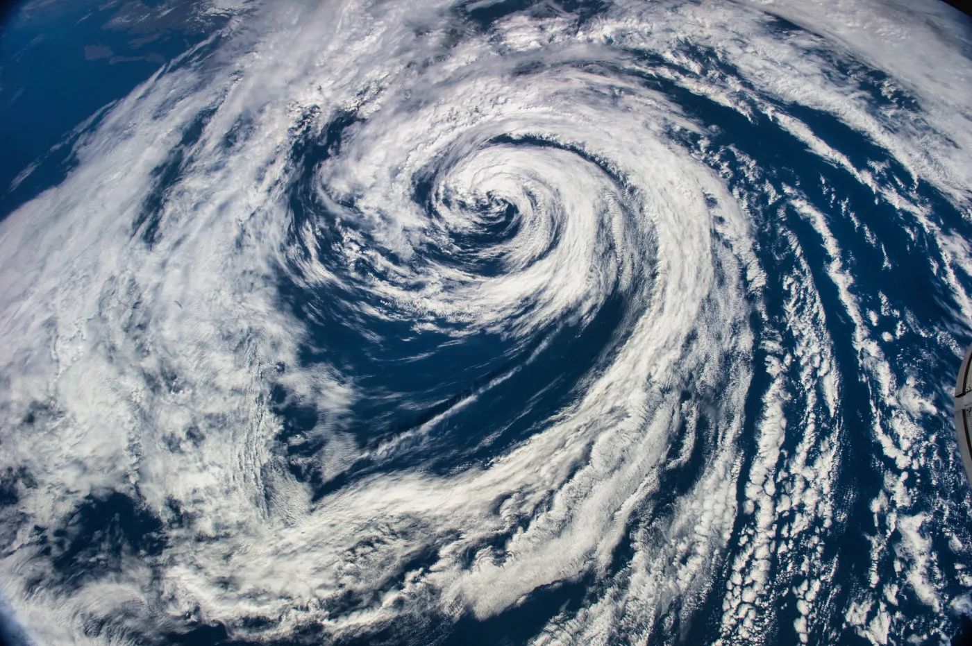 Uderzy z siłą 100 km/h. To będzie niebezpieczna doba