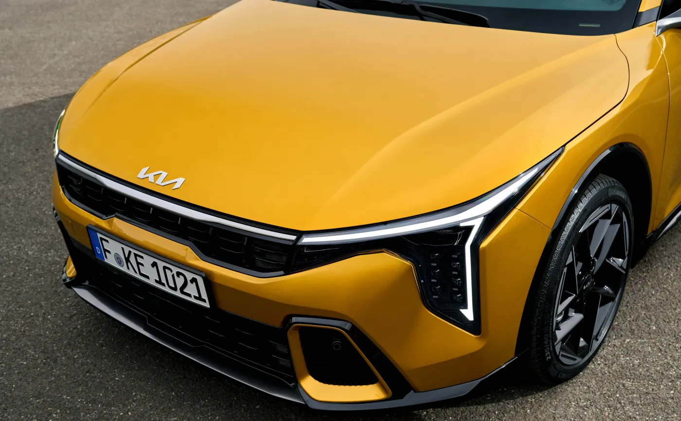 Nowa Kia trzęsie rynkiem: Jest ładna, szybka i wygodna. Cena hitem