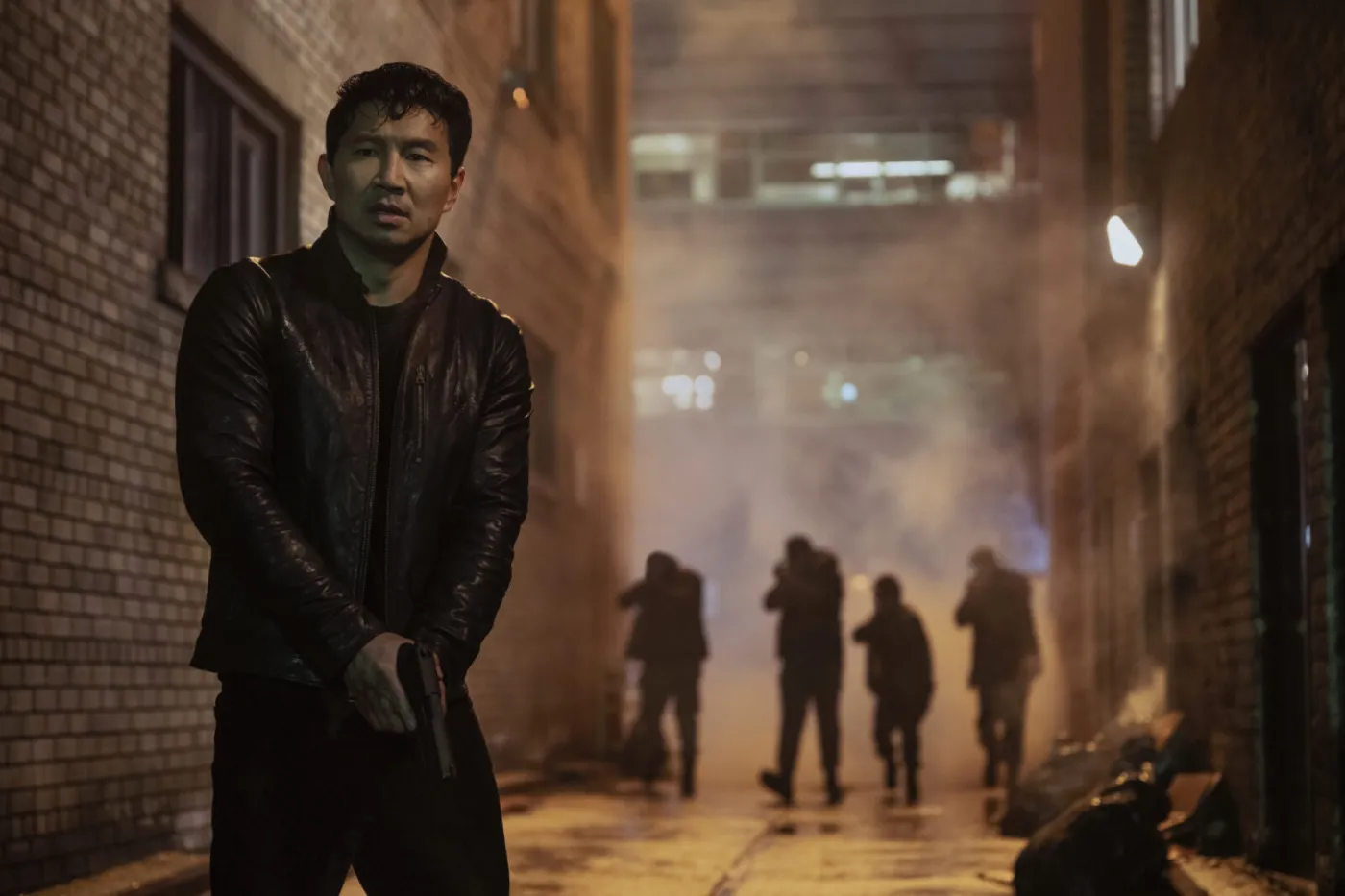 Simu Liu w serialu "The Copenhagen Test"