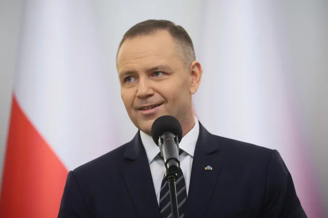 Prezydent Nawrocki zaprosił premiera Tuska, szefa MON i prezesa NBP. Kiedy spotkanie w sprawie "polskiego SAFE 0 proc."?